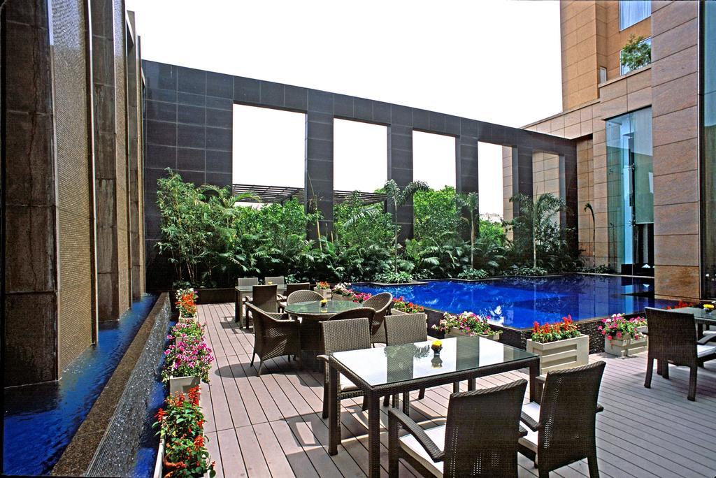 Radisson Noida Ξενοδοχείο Εξωτερικό φωτογραφία