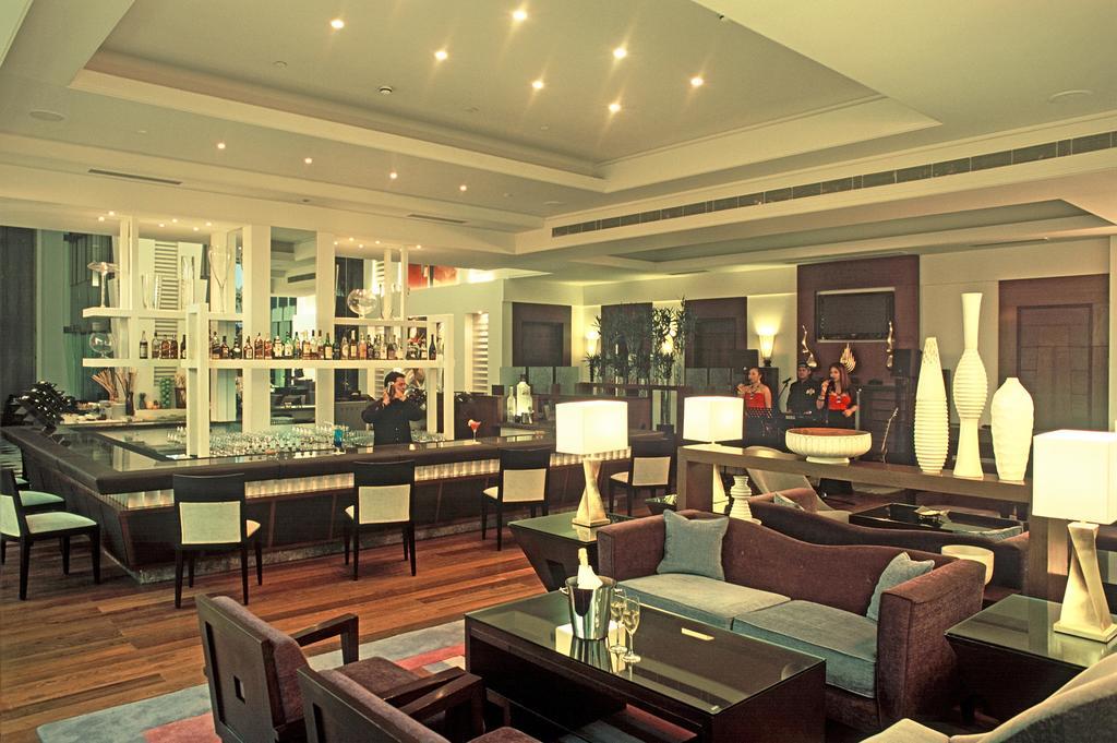 Radisson Noida Ξενοδοχείο Εξωτερικό φωτογραφία