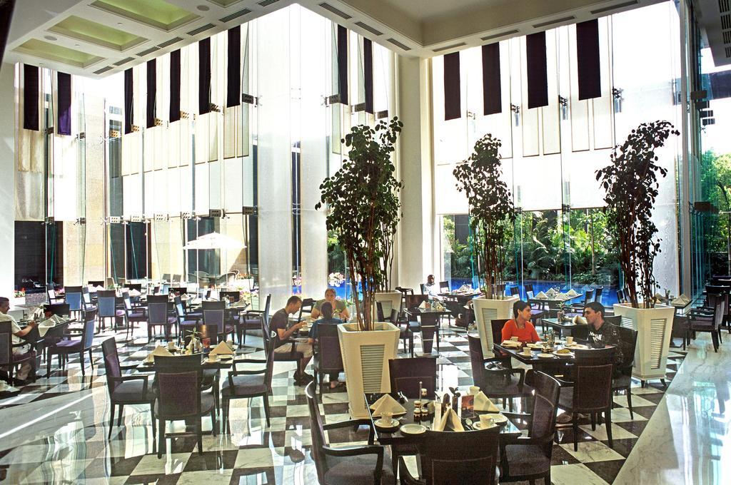 Radisson Noida Ξενοδοχείο Εξωτερικό φωτογραφία