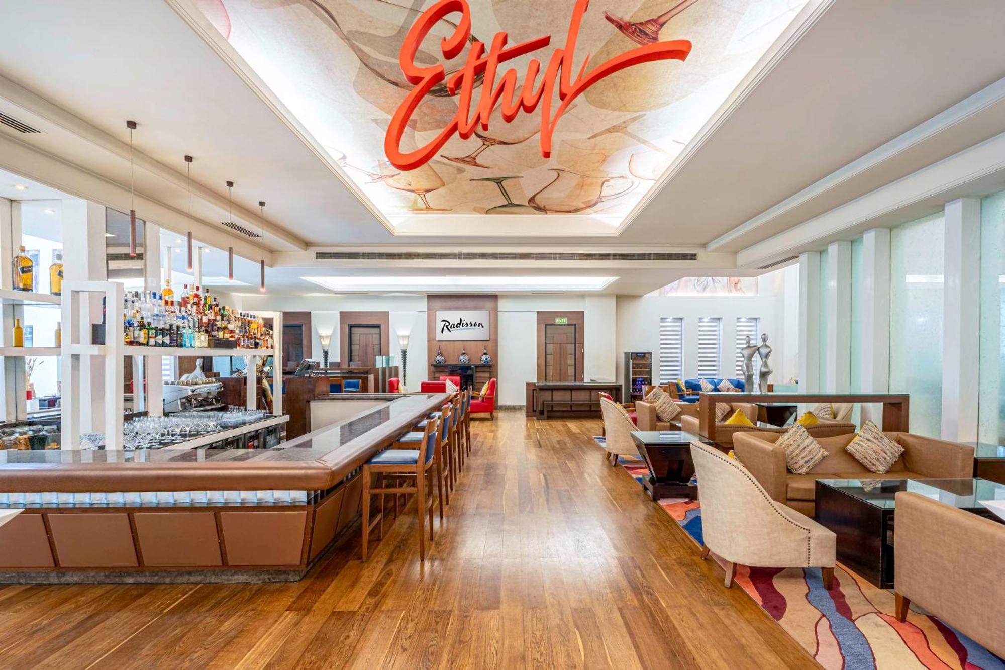 Radisson Noida Ξενοδοχείο Εξωτερικό φωτογραφία