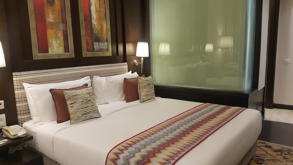 Radisson Noida Ξενοδοχείο Εξωτερικό φωτογραφία
